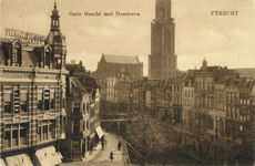 1397 Gezicht op de Oudegracht Weerdzijde te Utrecht met op de achtergrond een gedeelte van de Domtoren.